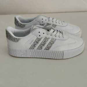 Ténis Adidas Prateado e Branco
